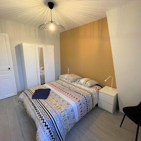 Le Boulard : Appartement En Plein Coeur Du Centre De แร็งส์ ภายนอก รูปภาพ